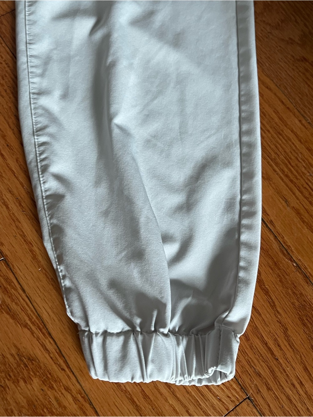 Women’s Aritzia TNA White Joggers - Picture 3 of 12